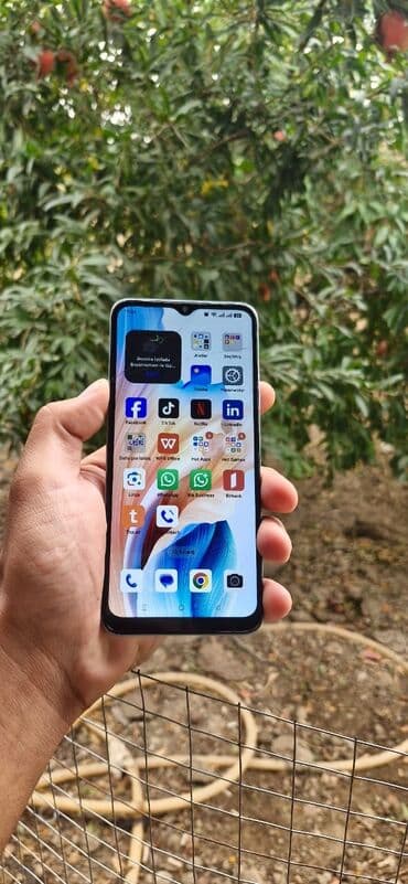 телефоны fly cirrus 7: Oppo A18, цвет - Синий — 3