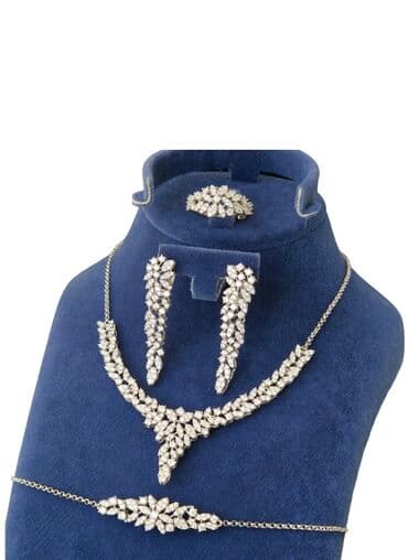 qizil bilərzik: Dəstə daxildir: Boyunbağı, Sırğa, Üzük, Gümüş, 925 Əyar — 2