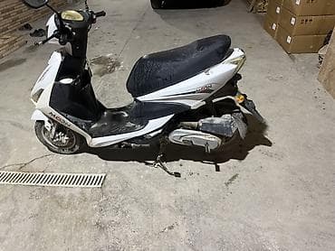 kub 50 cc: Moon brand - Moon, 50 sm3, 2023 il, 2200 km — 3