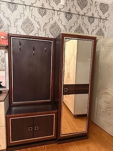 Yeni, 3 qapılı, Güzgülü, Qəhvəyi, Açılan, Künc dolab