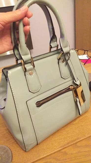 səyahət çantası: Next — 2