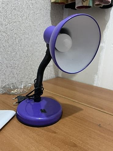 Şəkillər, tablolar: Bənövşəyi masa lampası - Rəng: bənövşəyi, iç hissəsi ağ reflektorla - — 2