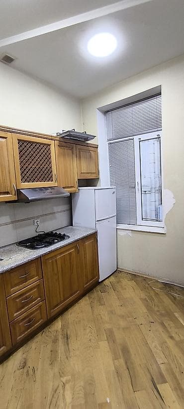 a frame qebele: Bakı, 3 otaqlı, Köhnə tikili, m. Sahil, 100 kv. m — 7
