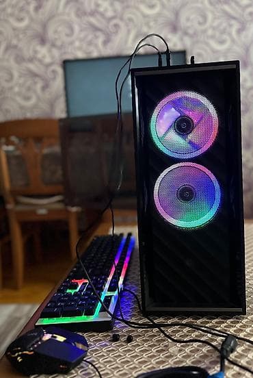 ddr 2 pc: RX480 4gb
cereİ7 3770
RAM 12
ssd 256
hhd 512 — 2