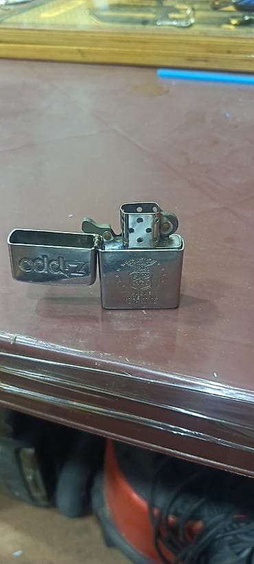 metal axdaran: Məhsul: Zippo orijinal benzinli metal alışqan 1996ci il işlək Təsvir — 2