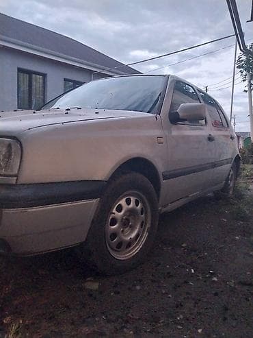 sürət paneli: Volkswagen Golf: 2 l | 1993 il Hetçbek — 6