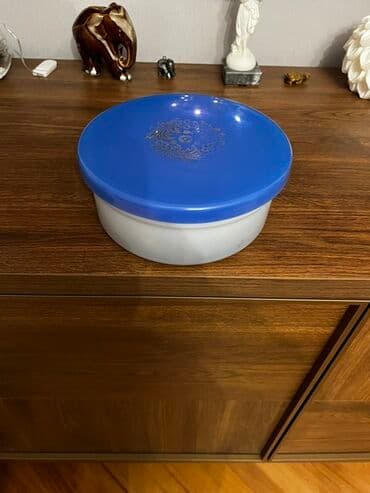 Qadınlar üçün müxtəlif saç bəzəkləri dəsti. Dəstə tünd qəhvəyi, qara — 3