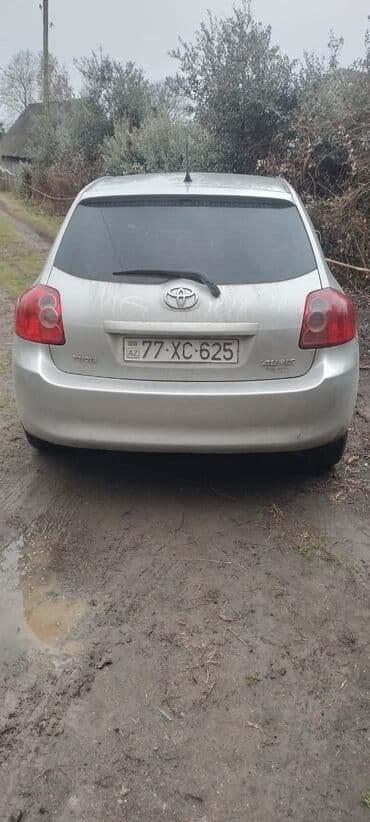 опель зафира а: Toyota Auris: 1.4 l | 2009 il Hetçbek — 5
