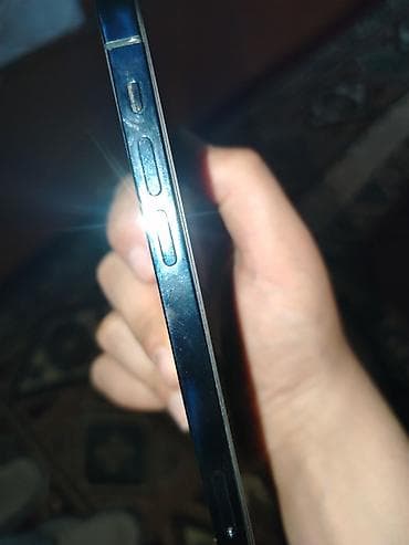 tv disk: IPhone 12 Pro, Göy, Face ID — 6