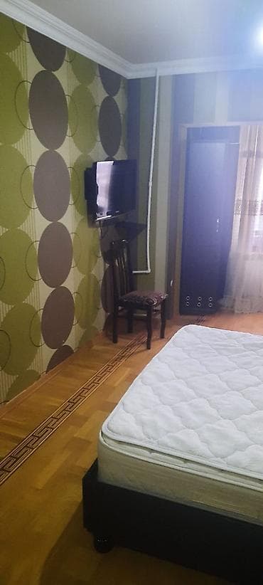 otaq 13: Mənzildə 2 otaq planı: geniş dəhlizdən qonaq otağına və ayrıca mətbəxə — 7