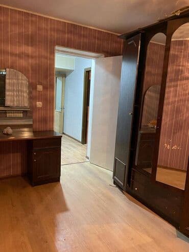 gunluk evler sumqayit: Nərimanov metrosunun yaxınlığında yerləşir. Orta təmirlidir. 2 otaq — 12