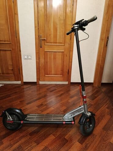 Электросамокаты: Elektrikli skuter - Güclü ön LED fara, iki ədəd ön işlək LED işıq və — 1