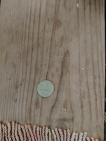 qəpik pullar: Təqdim olunur: - Müxtəlif dövrlərə aid kağız pullar: Azərbaycan — 10