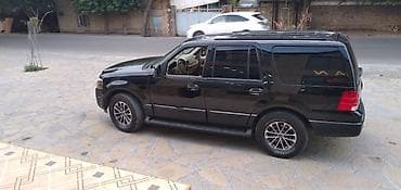 Ford: Ford Expedition, qara rəng, tam ölçülü 7/8 nəfərlik SUV. Əsas — 5