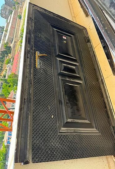 qir: Giris qapisi 
100azn
Yeni gunesli 2323 leli — 1