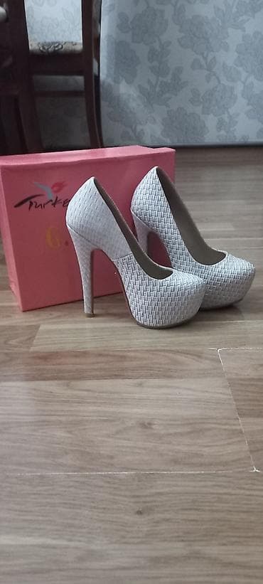 nuray qadin geyimleri instagram: Ölçü: 35.5, rəng - Ağ, Yeni — 1