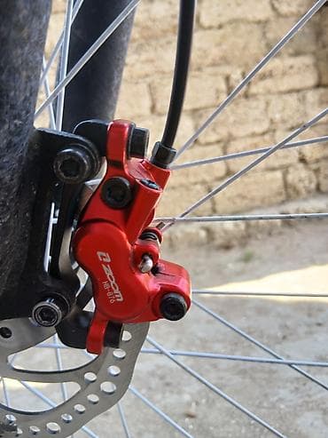 Velosiped ehtiyyat hissələri: Salam zoom 4 piston hidravlik əyləc satılır yağı yarıya qədərdir — 1
