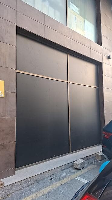 ayna qapi: Şüşə səthlər üçün buz vinil Məhsul/xidmət: - Ofis, mağaza vitrinləri — 9