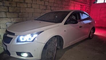 chevrolet azerbaijan satis merkezi: Chevrolet Cruze: 1.6 l | 2010 il 220000 km Sedan — 5