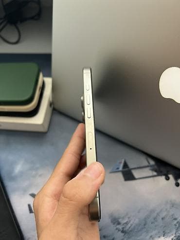 ventilator satisi: IPhone 15 Pro, Gümüşü, Face ID — 3