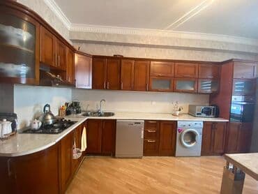 8 mikrorayon: 4 otaqlı, Yeni tikili, 180 kv. m — 12