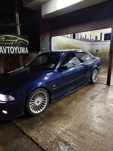ucuz avtomobil: BMW 5 Series E39 sedan – tünd mavi rəng, qara salon. Texniki və — 3