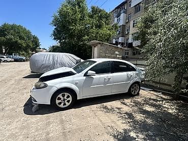 Chevrolet Lacetti: 1.5 l | 2014 il 35555 km Sedan
