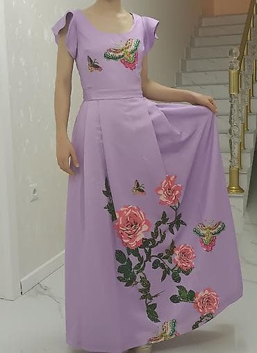 qiz ucun botlar: Bənövşəyi rəngdə uzun ziyafət donu 2 dəfə geyilib .100 AZN-ə alınıb.35 — 1