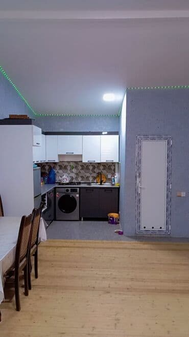 Toyota: Satış üçün: 3otaqlı, mətbəx-studio planlı mənzil Təsvir: - Geniş zal — 7