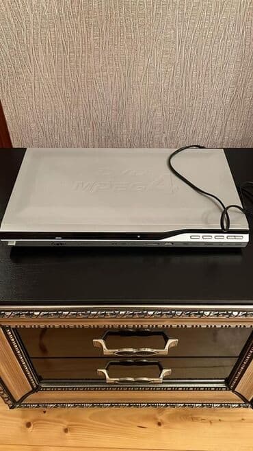 dvd player: DVD və MPEG4 formatlarını dəstəkləyən bu player ev kinoteatrı — 1