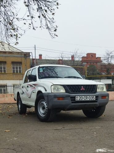 Mitsubishi L200 pikap - Kuzov: 4 qapılı, ikiqat kabin (Double Cab)