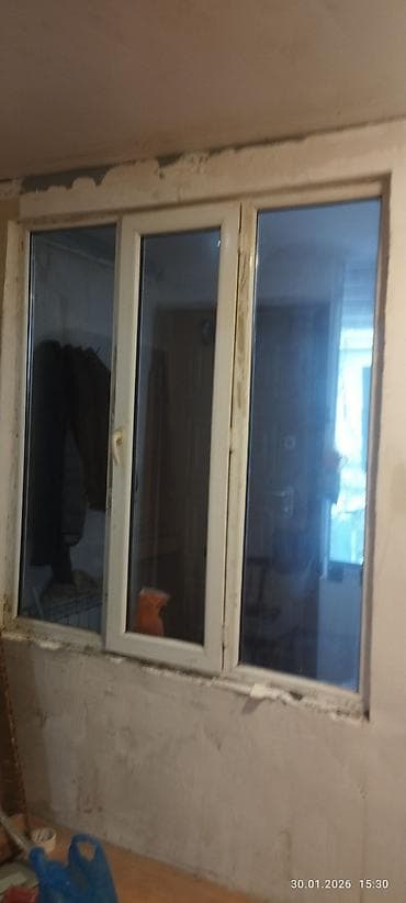 balka: İşlənmiş Üçqat şüşə paketi Plastik pəncərə, Еni: 160 sm, Uzunluğu: 160 sm — 2