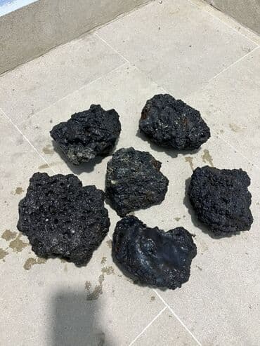 dekor daşı: Məhsul: Vulkanik lav daşları (gözenekli, qara rəngli dekorativ daş — 1