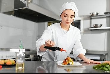 Yarımfabrikatlar: Salam aşbaz komekçisi axtariram yaş heddi 20 25 .zehmet olmasa — 1