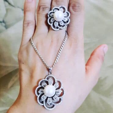 qedimi mirvari: Dəstə daxildir: Kulon, Boyunbağı, Üzük, Gümüş, 925 Əyar — 3