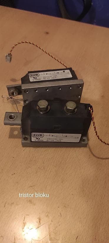 Tristor bloku — 2