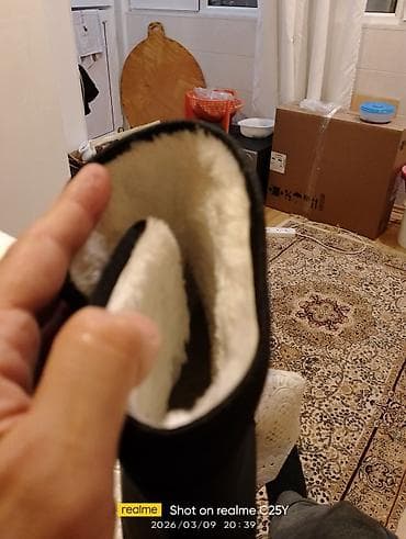 çəkməcə: Qışlıq isti bot – 41 ölçü - Rəng: qara - Model: qısa boğazlı, tikişli — 4