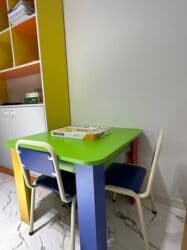 детская парта со стульчиком: Для девочки и мальчика, Б/у, Без выдвижных ящиков, Обычный стол, Без стульев — 1