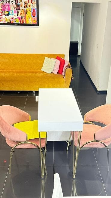 Manikur masasi tecili satilir yaxsi veziyetdedi