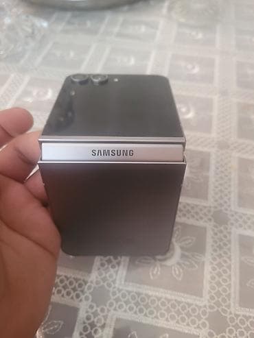 samsung galaxy s7 fe: Samsung Galaxy Z Flip 5, 256 GB, rəng - Boz, Barmaq izi — 4