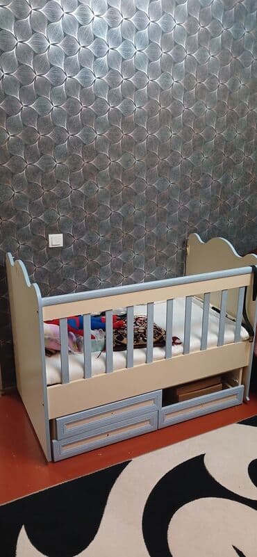 xrustal qablar aliram: Oğlan və qız üçün, Dördbucaq, Beşik, Dəstsiz, Matras ilə, Yellənmə mexanizmsiz — 4