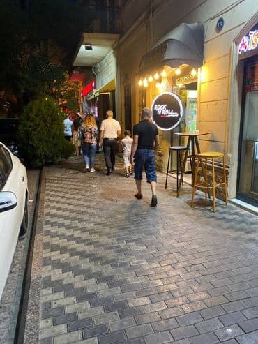 bakı tikiş evi ünvanları: İçəri şəhər metrosuna yaxın Torqovuya yaxın əşyali təmirli 1 otağlı — 2