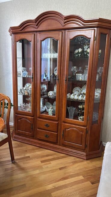 mətbəx ucun kunc divan: Servant, Malayziya — 3