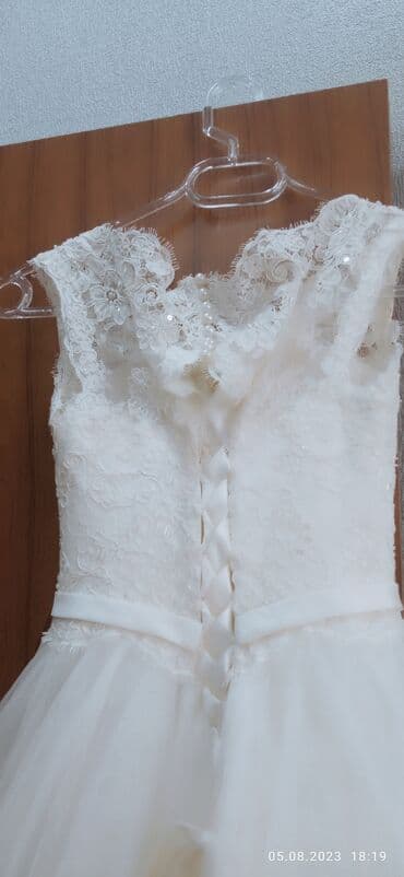 ağ gəlinliklər: Cox tecili olaraq kocle elaqedar satilir. Toy üçün nəzərdə tutulmuş bu — 6