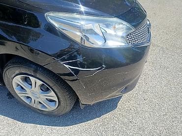 ucuz avto: Nissan Note, qara rəng, 5 qapı, şəhər üçün kompakt və ekanom maşındır — 3