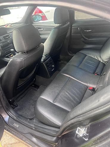 318i bmw: BMW 3 Series sedan - Kuzov: 4 qapılı sedan, qara rəng - Generasiya — 8