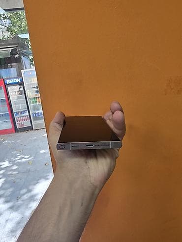 Samsung Galaxy S23 Ultra, rəng - Gümüşü — 4