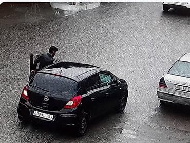 toyota corolla satilir: Opel Corsa D, qara rəng, 5 qapılı hetçbek. Texniki xüsusiyyətlər: - — 2