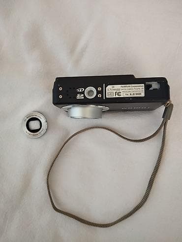 iphone ucuz telefonlar: Fujifilm FinePix J10 kompakt fotoaparat + orijinal şarj cihazı — 4