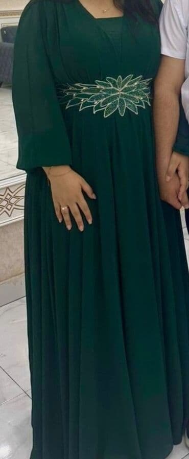 Головные уборы: Tünd yaşıl rəngdə uzun ziyafət geyimi. - Model: axıcı ətəkli, A-kəsim — 2